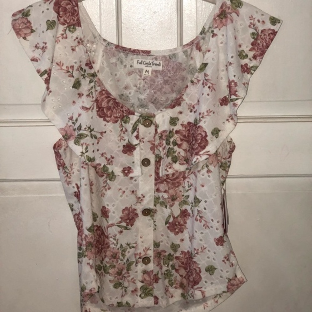 ✨NWT✨ Floral top